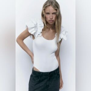 ZARA Ribbed Ruffle Sleeve Bodysuit NWT Size Small White Statement Sleeves